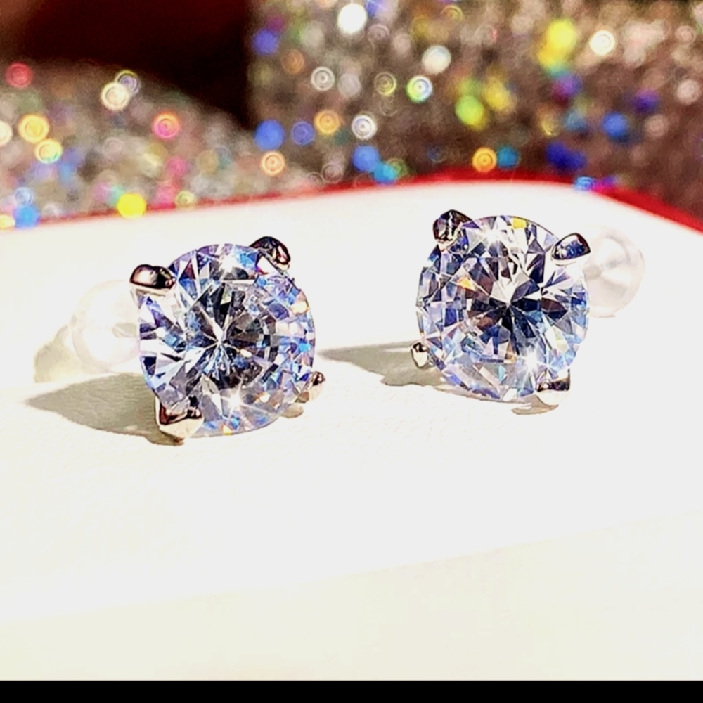 COPY - White Gold with moisonite 8mm stone ! NWTS!